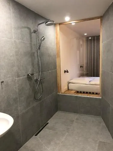 Wolf Hotell Prag