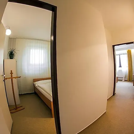 Wolf Hotel 3*