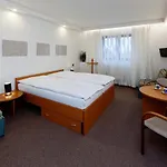 Wolf Szálloda 3*