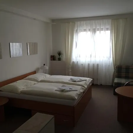 Wolf 3* Prague