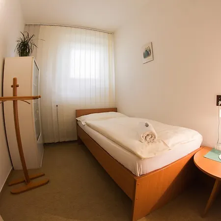 Wolf 3* Prague