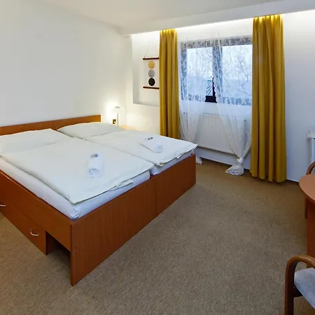 Wolf 3* Prague